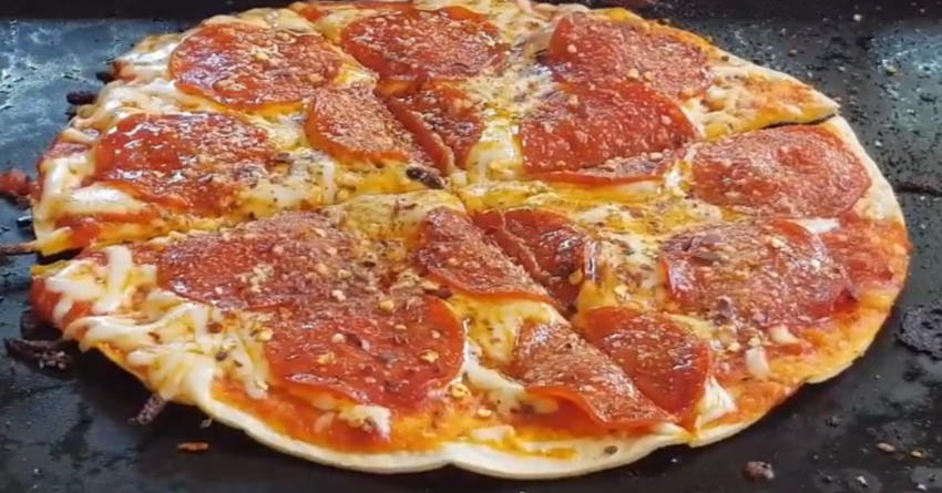 This is about hwo you can cook pizza on a blackstone griddle